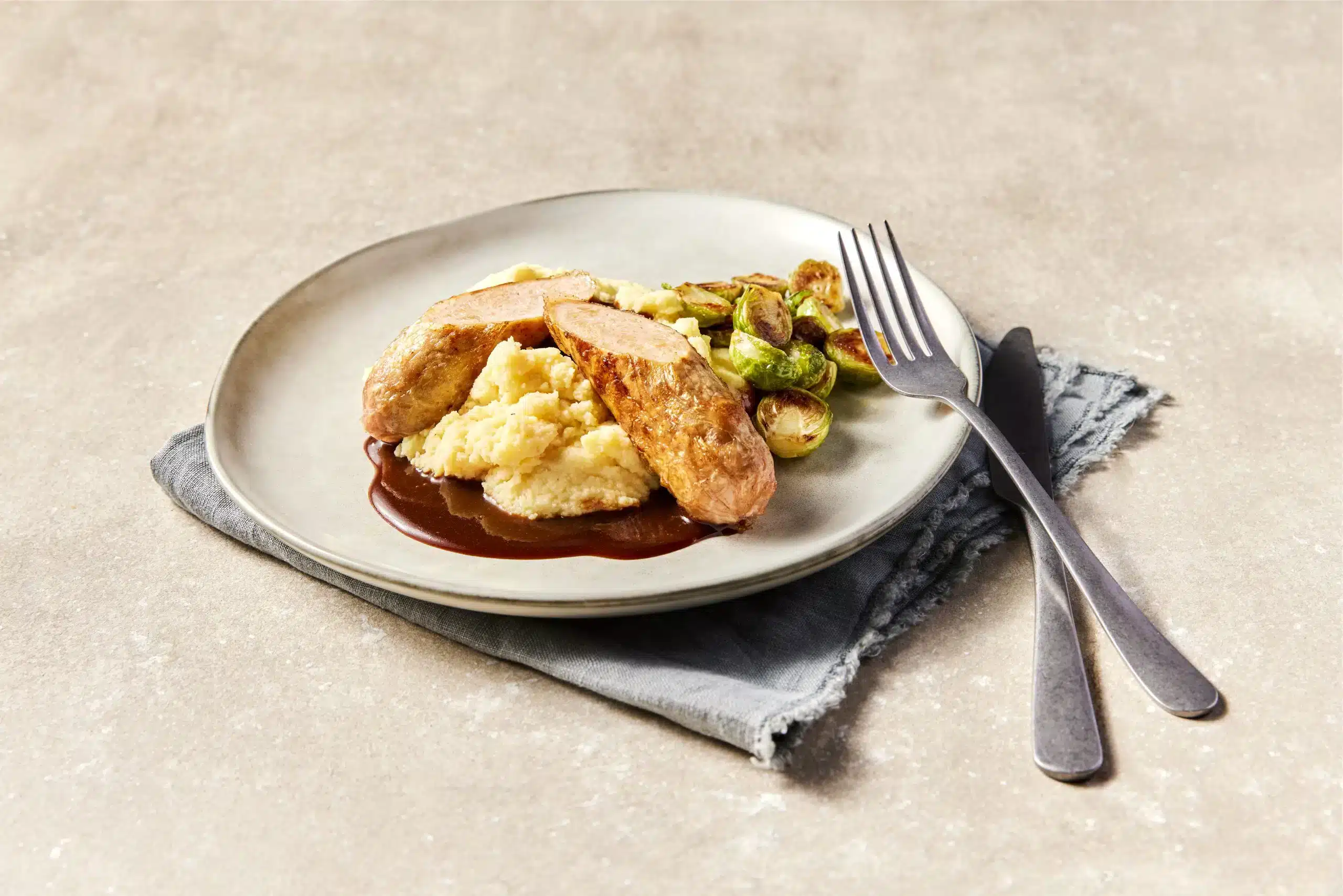 BRATWURST IN RED WINE SAUCE